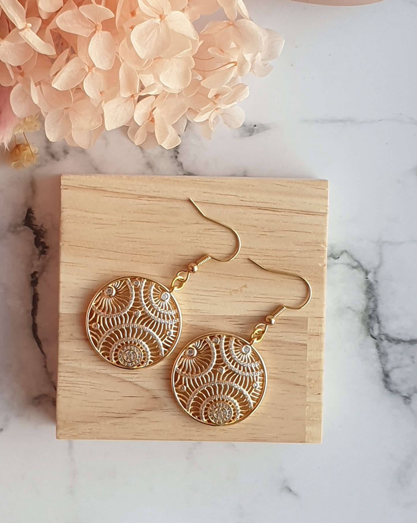 Aztec Zircon hooks