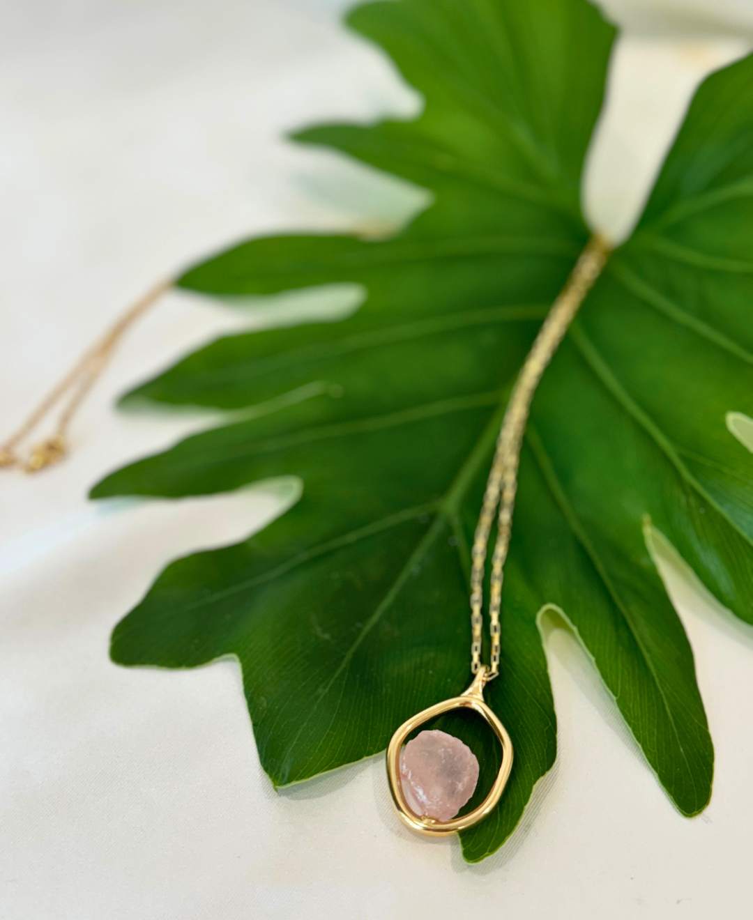 Long natural crystal necklace | Rose quartz and Green quartz