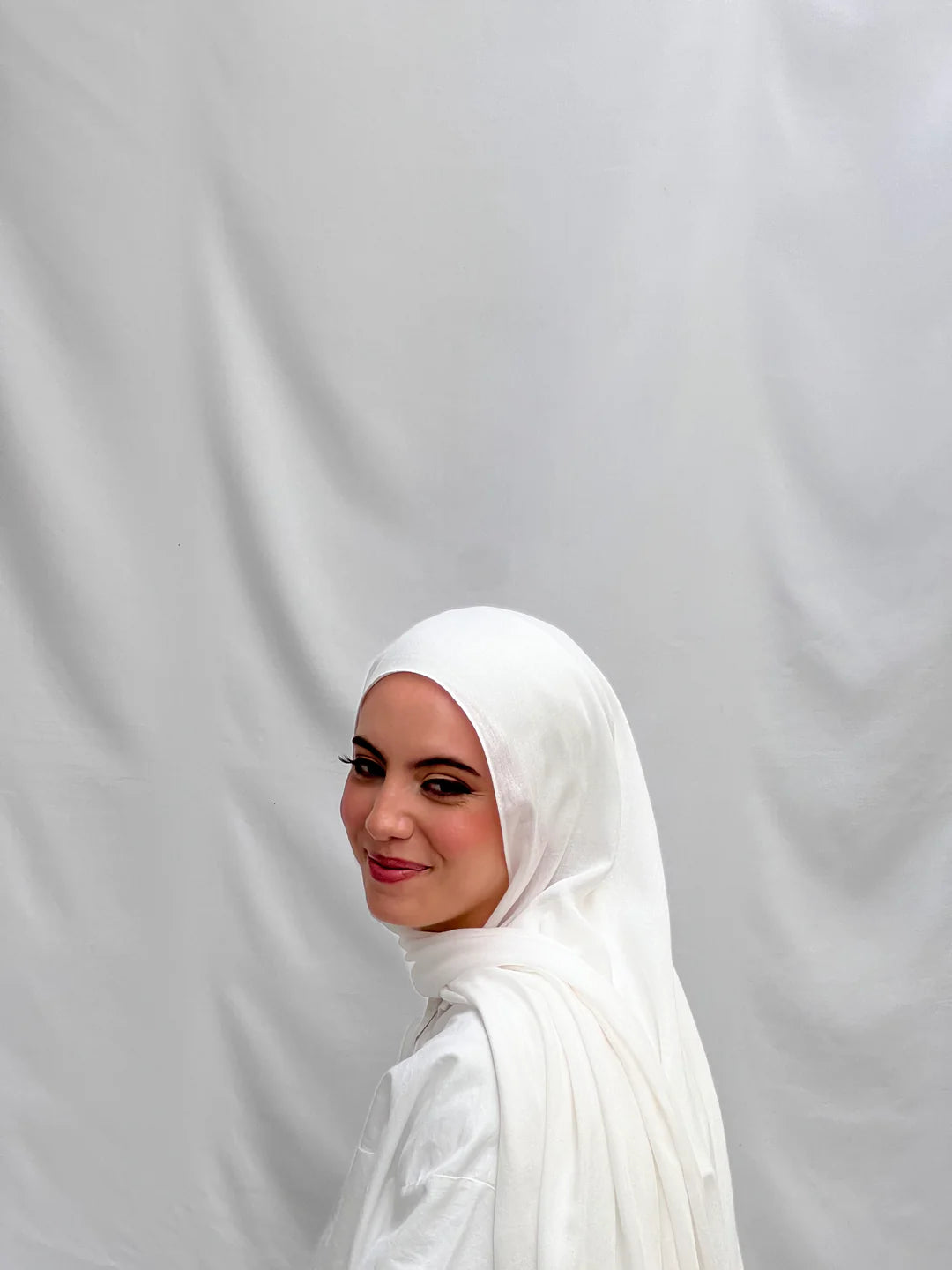 Bio Premium Modal color White by Forever Hijab