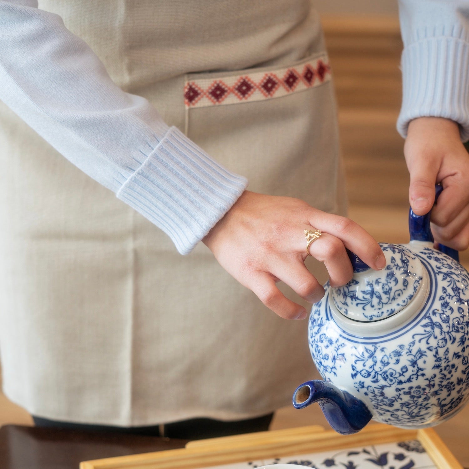 Farah Waist Apron - Tahini - Bayyāra