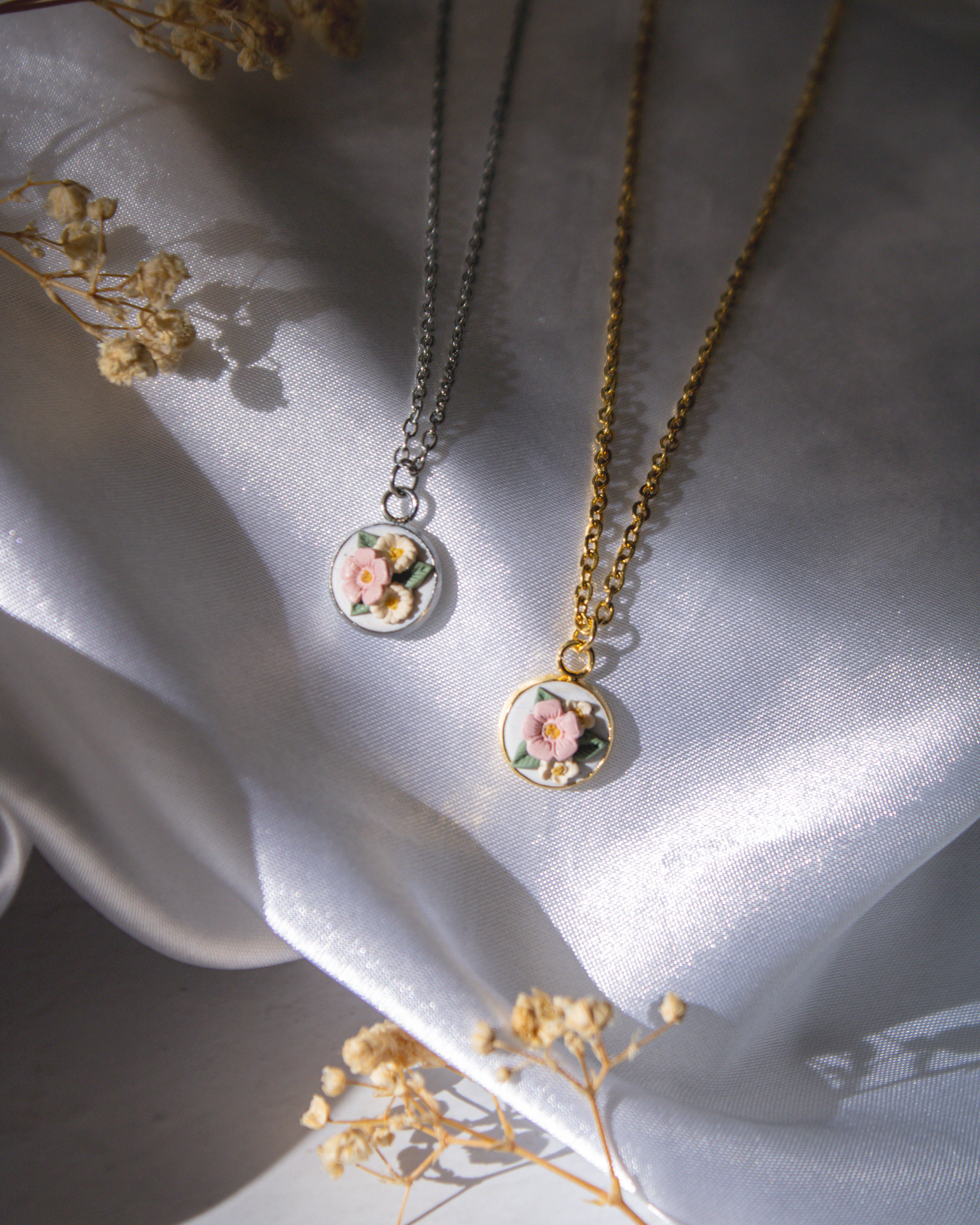 Blush & Ivory Bouquet Necklace