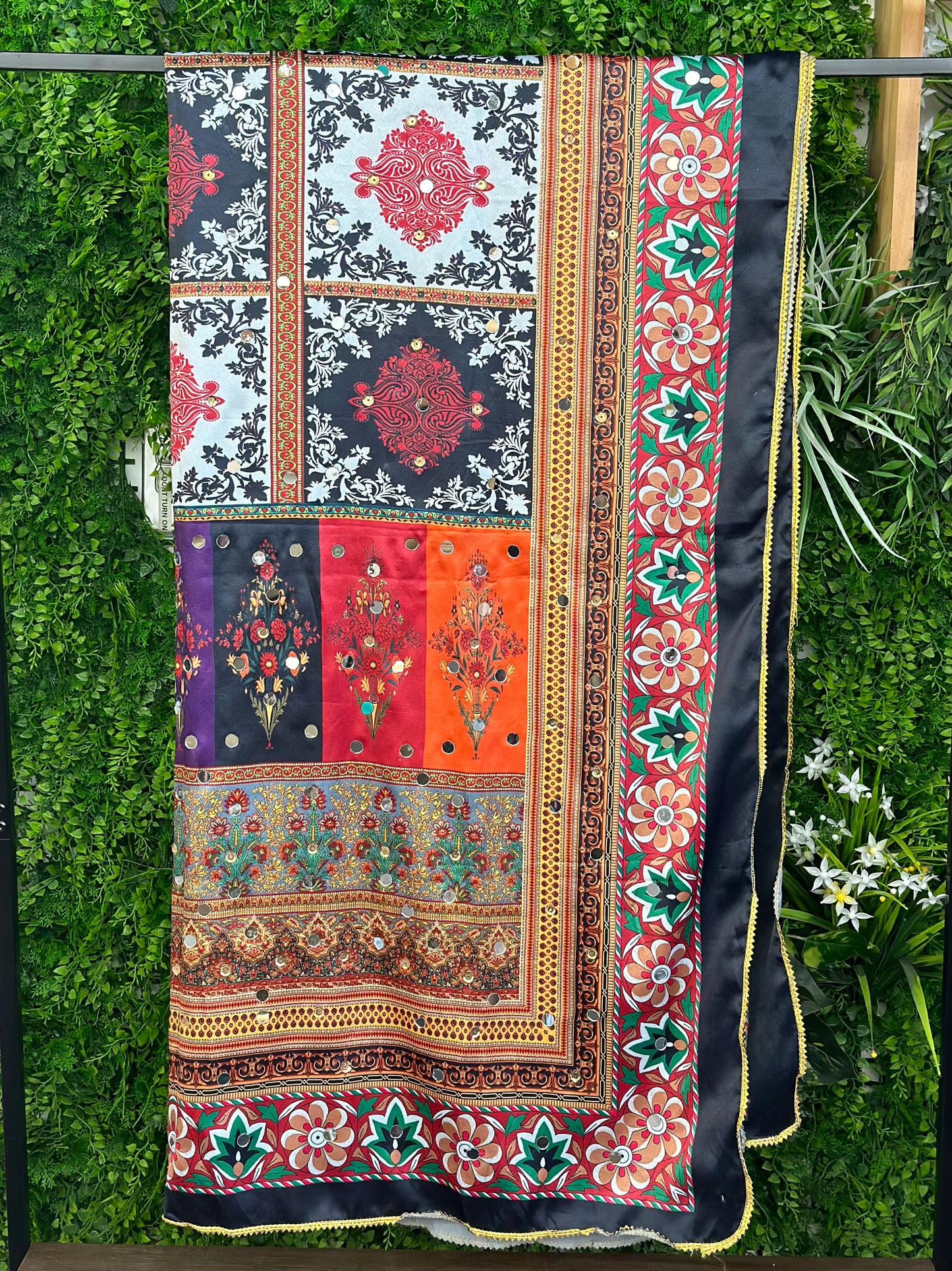 The Saba Shawl